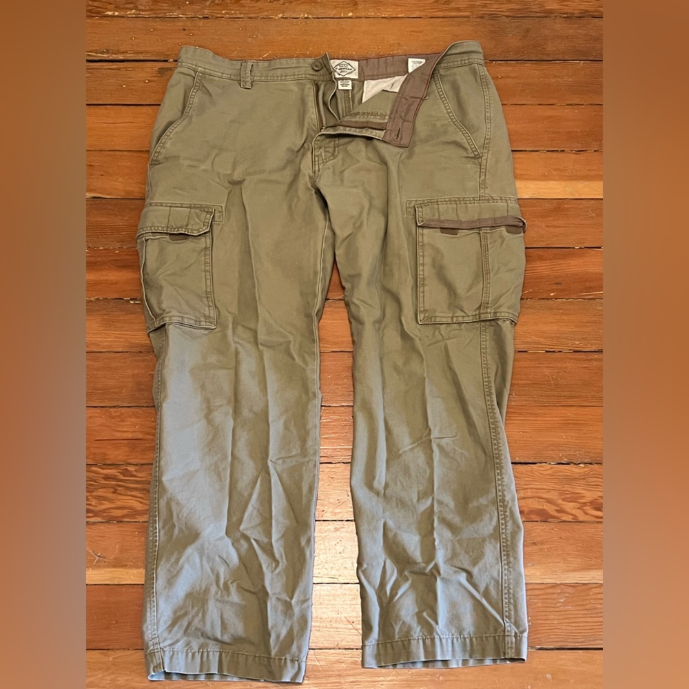 St. John’s Bay Cargo Khaki Pants (36x30)